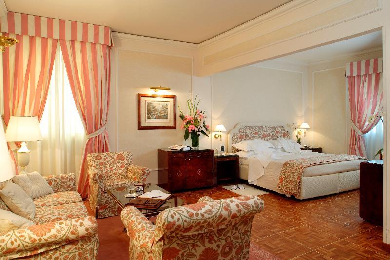 Hotel De La Ville Флоренция Номер фото